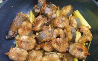 白鳝饲料钓鱼怎么样，白鳝的钓法？