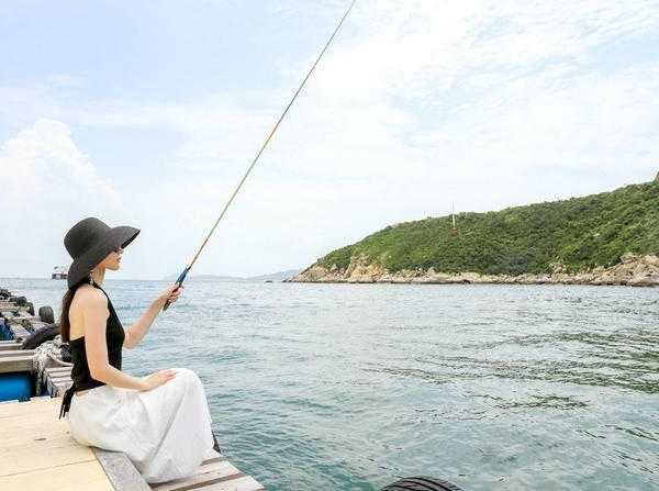 女人钓鱼运气怎么样，女人钓鱼怎么写说说-第1张图片-平阳县乌魄百货商行