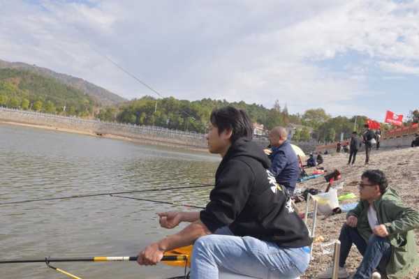 桐城桥洞钓鱼怎么样，桐城钓鱼网-第2张图片-平阳县乌魄百货商行