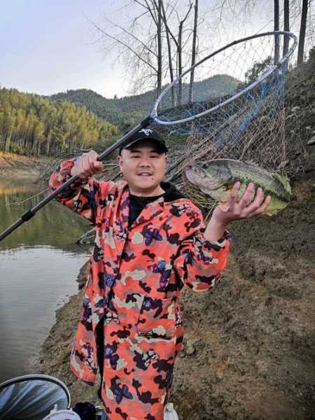 双峰河里钓鱼怎么样？双峰有哪些水库免费钓鱼？-第3张图片-平阳县乌魄百货商行