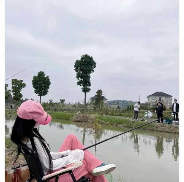 钓鱼小姐姐怎么样，钓鱼小妹-第3张图片-平阳县乌魄百货商行