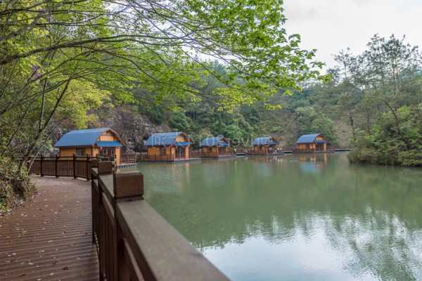 浙江木屋钓鱼怎么样，浙江木屋度假村！-第1张图片-平阳县乌魄百货商行